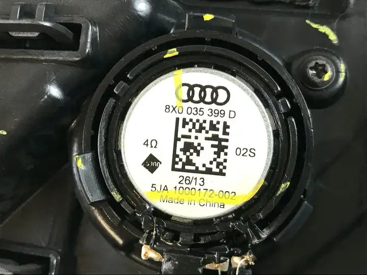 Audi Q3 8U (2011 - 2014) 8U0867306 Обшивка задней двери — фото 2