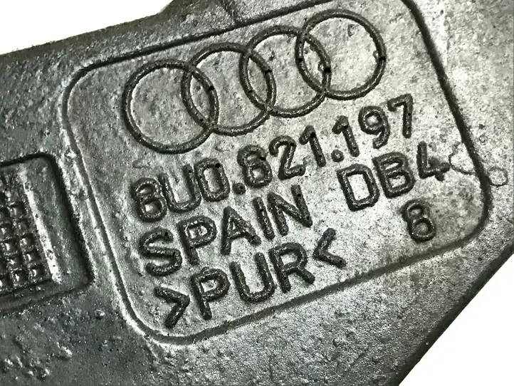 Audi Q3 8U (2011 - 2014) 8U0821197 Абсорбер крыла — фото 3