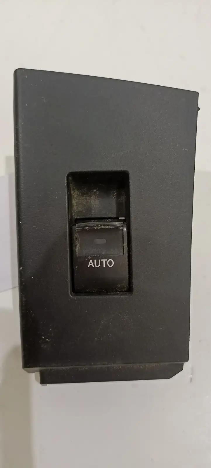 Toyota Auris E180 (2012 - 2018) 7427102630 Блок кнопок стеклоподъемников — фото 2