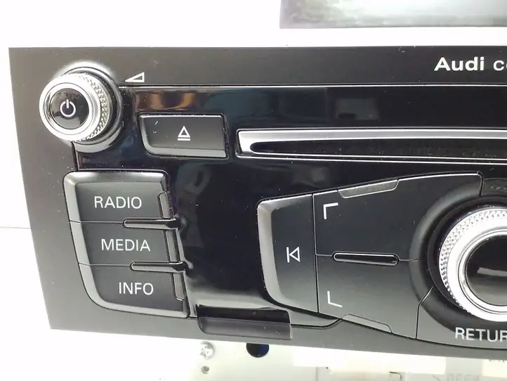 Audi A5 8T 8F (2011 - 2016) 8R2035186A Магнитола / мультимедийная система — фото 10