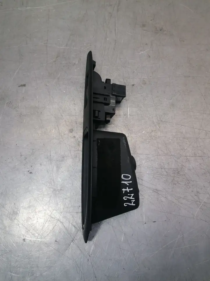 Nissan Primera (2001 - 2008) 25411AV600 Блок кнопок стеклоподъемников — фото 2