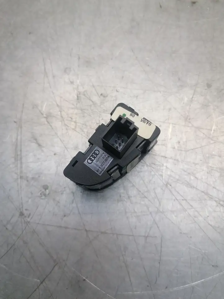 Audi A6 S6 C6 4F (2004 - 2008) 4F1927227A Ручка бардачка — фото 2