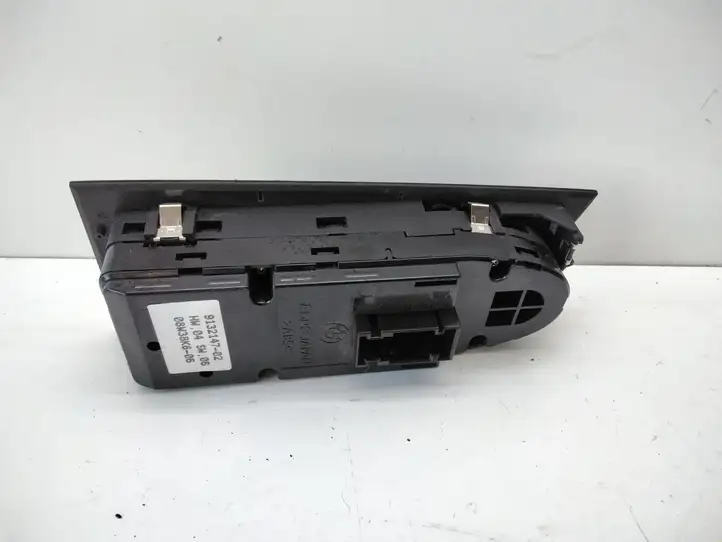 BMW 3 E90 E91 (2005 - 2012) 9132147 Кнопка стеклоподъемников — фото 2