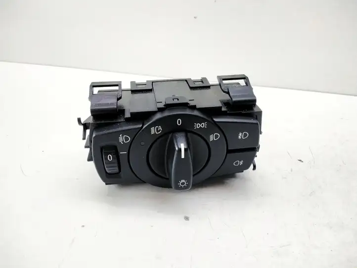 BMW 3 E90 E91 (2005 - 2012) 6932792 Включатель фонарей — фото 1