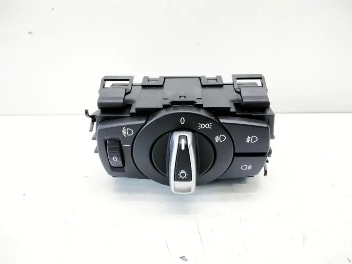 BMW 3 E90 E91 (2005 - 2012) 9169405 Включатель фонарей — фото 1