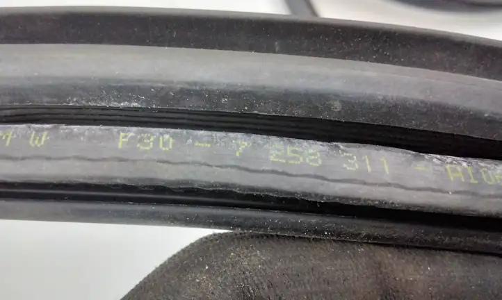 BMW 3 F30 F35 F31 (2012 - 2018) 7358311 Уплотнитель кузова — фото 3