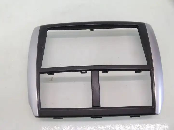 Subaru Forester SH (2008 - 2013) Отделка внутренней панели салона — фото 1