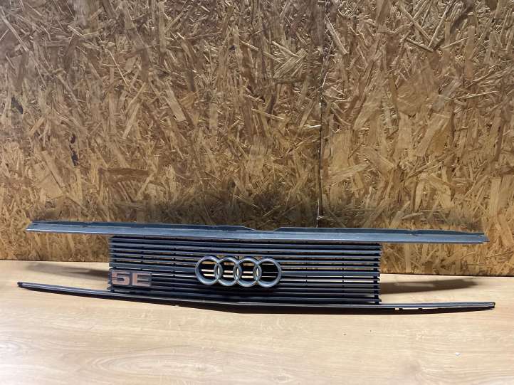 431853655A Audi 100 200 5000 C2 Grotelės priekinės