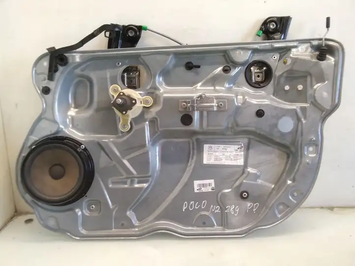 Volkswagen Polo (2005 - 2009)  W26Q0035411 Механизм механического подъема окон передней двери