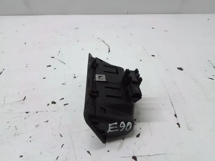 BMW 3 E90 E91 (2005 - 2012) 51247118158 Ручка крышки багажника — фото 3