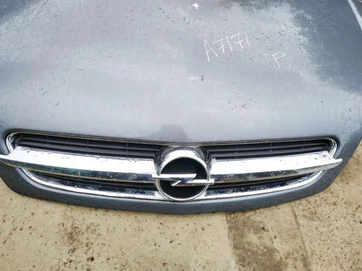 Opel Vectra C Grotelės priekinės