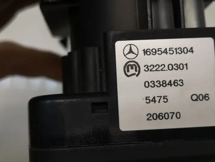 Mercedes-Benz B-class W245 (2005 - 2008) 1695451304 Включатель фонарей — фото 4