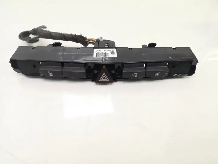 Opel Astra H (2004 - 2009) 13100109 Включатель аварийных фонарей — фото 1