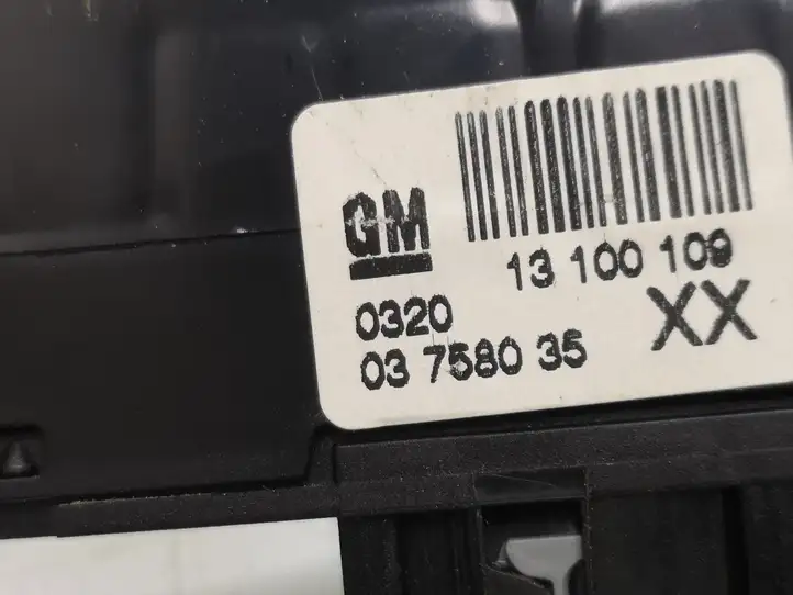 Opel Astra H (2004 - 2009) 13100109 Включатель аварийных фонарей — фото 2