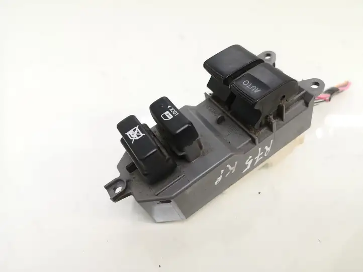 Toyota Yaris (2005 - 2009) 8324X61 Блок кнопок стеклоподъемников — фото 1