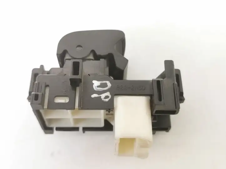 Toyota Yaris (2005 - 2009) 1928294 Блок кнопок стеклоподъемников — фото 4