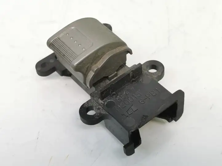Honda CR-V (2006 - 2009) M20013 Кнопка стеклоподъемников — фото 1