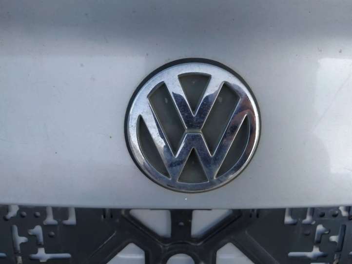 Volkswagen PASSAT B4 Gamintojo ženkliukas