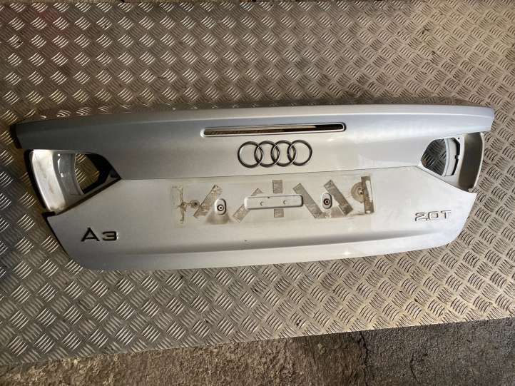 Audi A3 S3 8P Galinis dangtis (bagažinės)