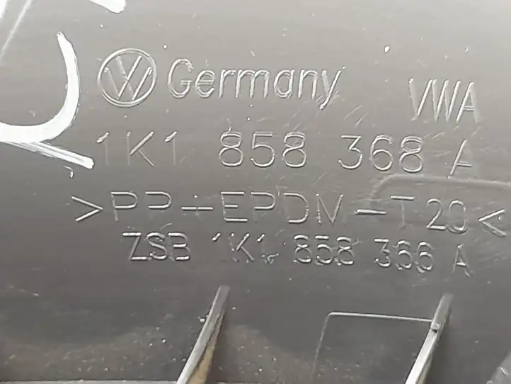 Volkswagen Golf V (2003 - 2009) 1K1858368A Нижняя отделка панели приборов — фото 6