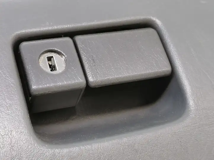 Toyota RAV 4 (XA20) (2000 - 2005) 555542039 Вещевой ящик — фото 2