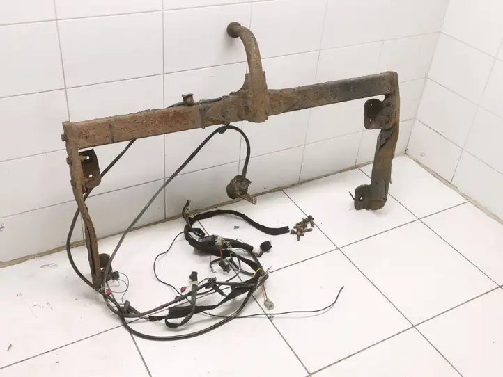 Renault Trafic II (X83) (2002 - 2014) Комплект буксировочного крюка — фото 12