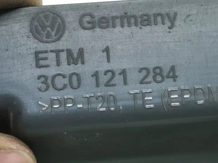 Volkswagen PASSAT B6 (2005 - 2010) 3C0121284 Дефлектор воздуха — фото 4