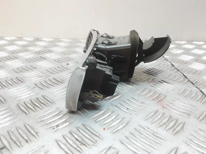 Audi A6 S6 C6 4F (2004 - 2008) 4F1820901C Боковой воздушный дефлектор — фото 2