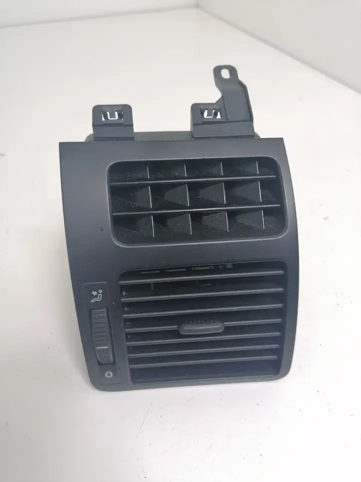 Volkswagen Touran I (2003 - 2010) 1T0819704B Боковой воздушный дефлектор — фото 1