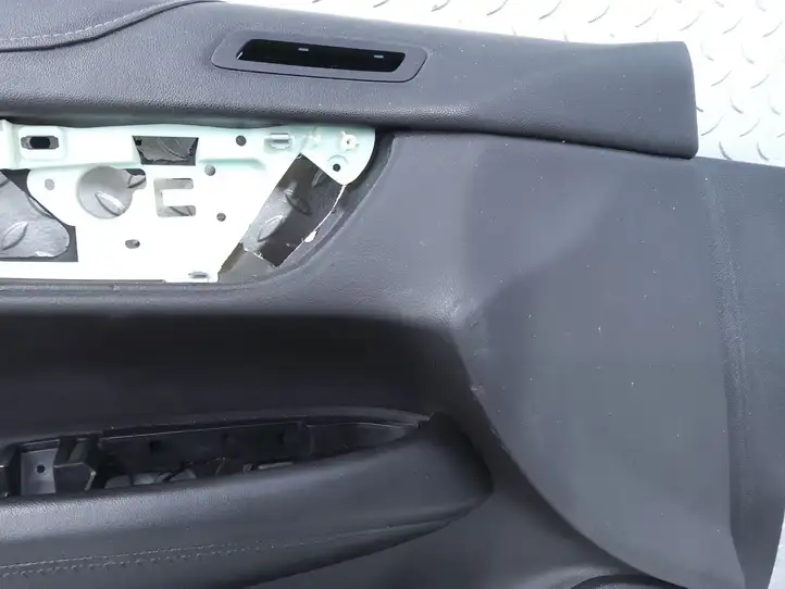 Cadillac ATS (2012 - 2019) 22995684 Обшивка передней двери — фото 7