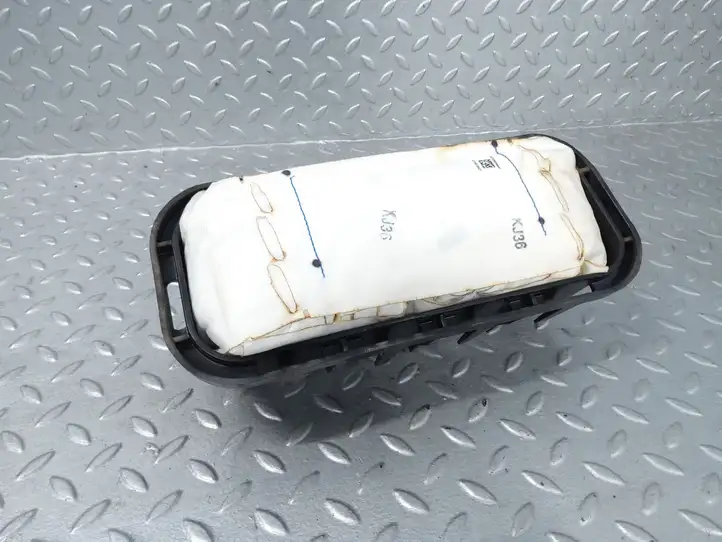 Cadillac ATS (2012 - 2019) 84339188 Подушка безопасности пассажира — фото 1