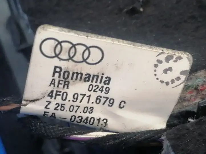 Audi A6 S6 C6 4F (2004 - 2008) 4F2857035 Бардачок в сборе — фото 5