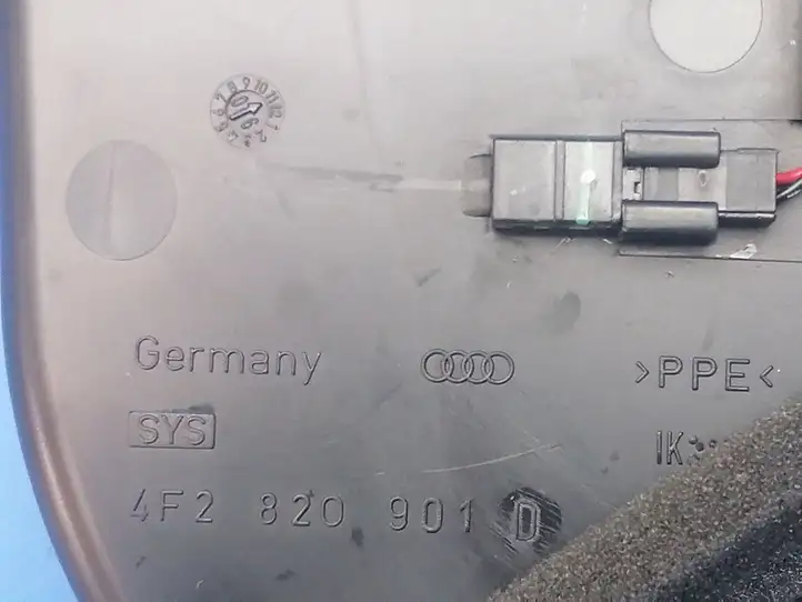 Audi A6 S6 C6 4F (2004 - 2008) 4F2820901 Боковой воздушный дефлектор — фото 3