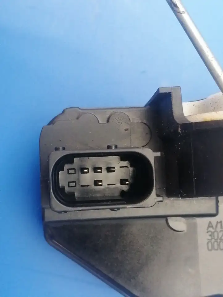 Opel Insignia A (2008 - 2017)  13503178 Замок задней двери