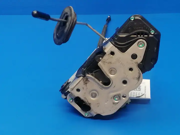 Opel Insignia A (2008 - 2017)  13503178 Замок задней двери