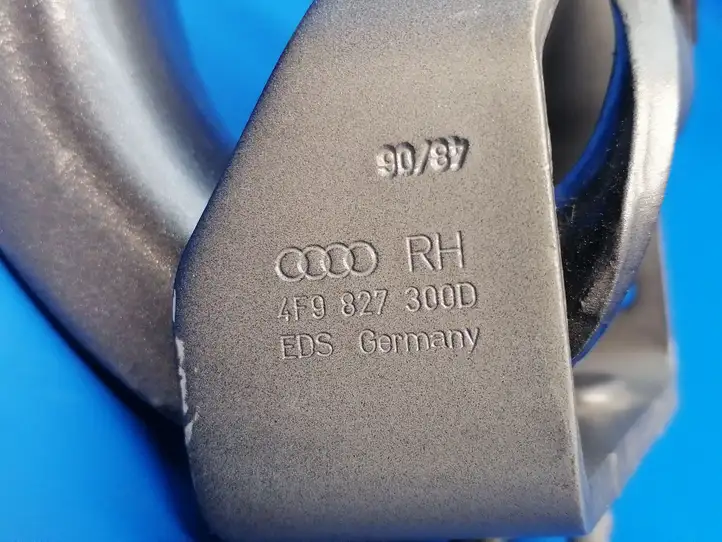 Audi A6 S6 C6 4F (2004 - 2008) 4F9827300D Петли крышки багажника — фото 3