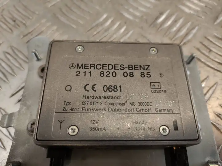 Mercedes-Benz S W221 (2005 - 2013) 2118200885 Усилитель антенны — фото 3