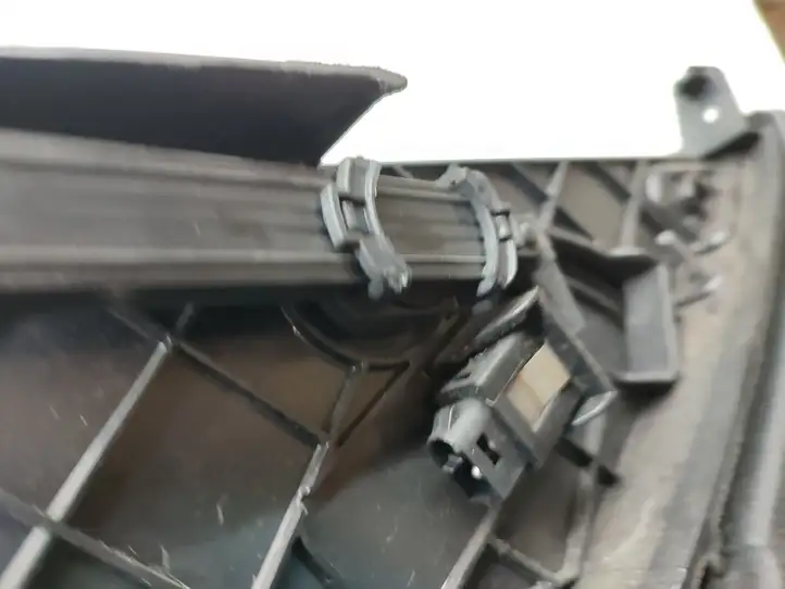 BMW 7 F01 (2008 - 2016) 9112164 Вещевой ящик — фото 4