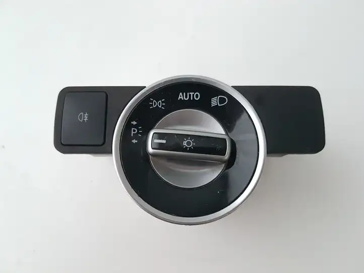 Mercedes-Benz E A207 (2010 - 2017) A2129050551 Включатель фонарей — фото 1