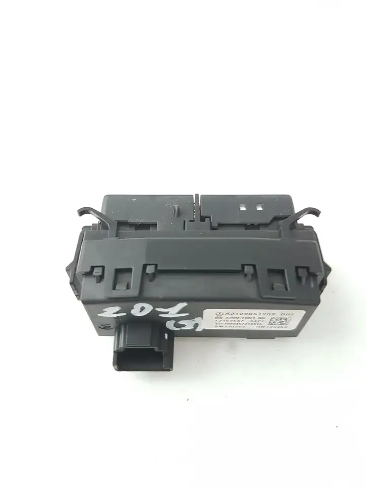Mercedes-Benz E A207 (2010 - 2017) A2129051202 Другие включатели / ручки/ переключатели — фото 4