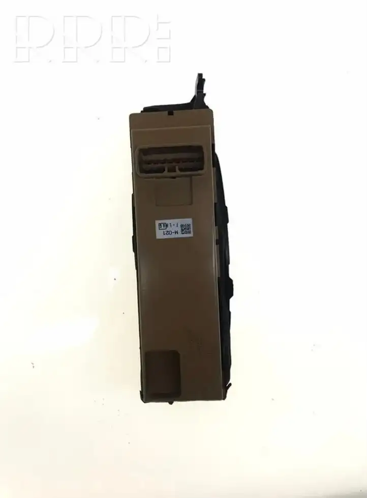 Subaru Legacy (2003 - 2009) 83071AG05A Кнопка стеклоподъемников — фото 2