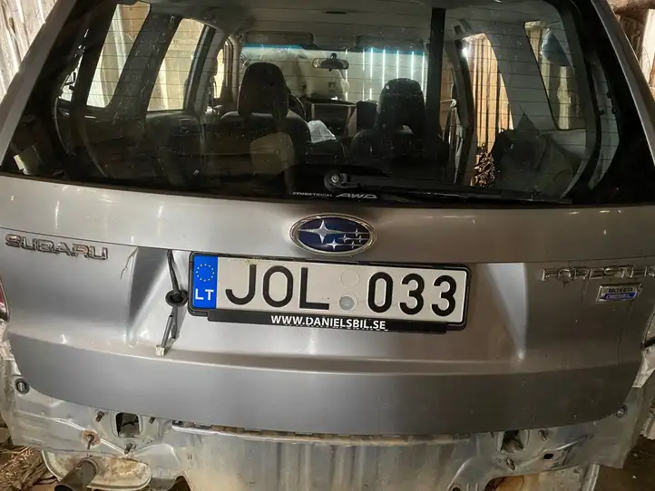 Subaru Forester SH (2008 - 2013) Крышка багажника — фото 3