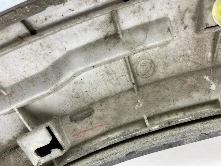 Subaru Outback (2003 - 2007) Молдинг крыла — фото 3