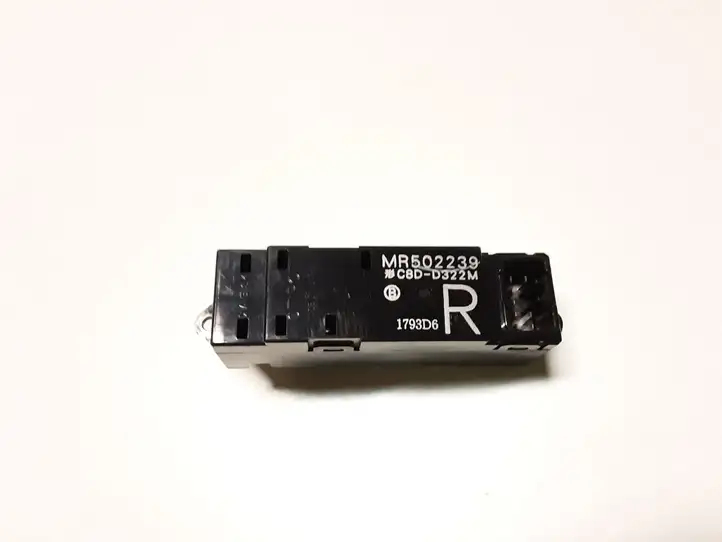 Mitsubishi Outlander (2001 - 2007) MR502239 Блок кнопок стеклоподъемников — фото 5