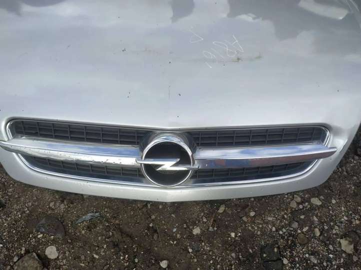 Opel Vectra C Grotelės priekinės