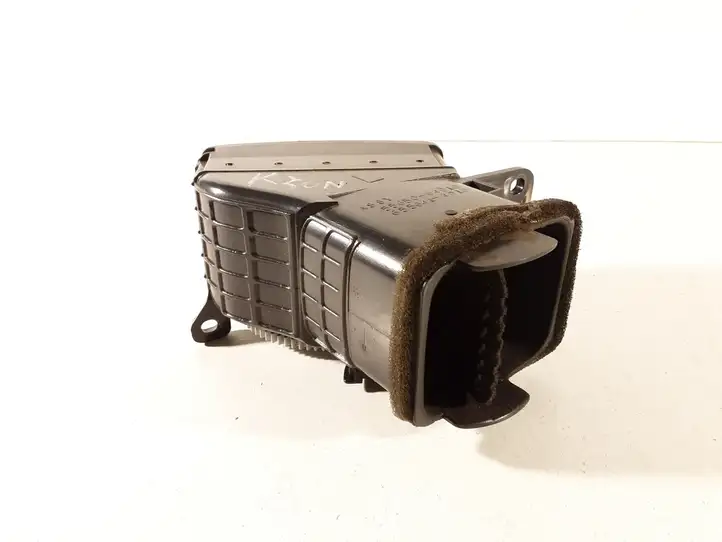 Toyota Corolla Verso AR10 (2004 - 2009) 5565064010 Боковой воздушный дефлектор — фото 4