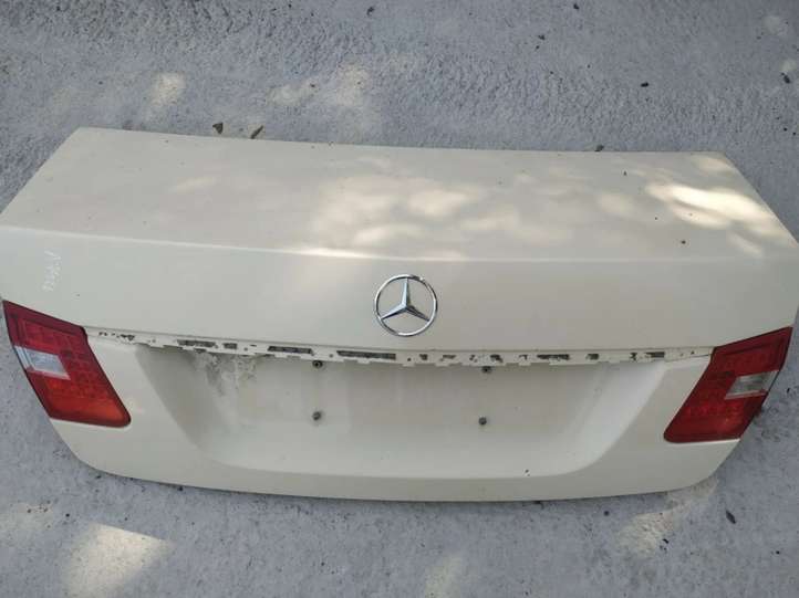 geltonas Mercedes-Benz E W212 Galinis dangtis (bagažinės)