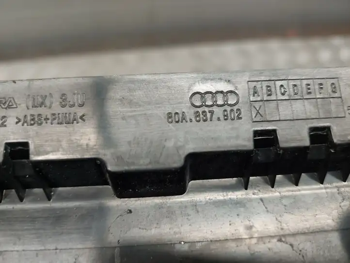 Audi Q5 SQ5 (2017 - ) 80A837902 Накладка стекла передней двери — фото 4