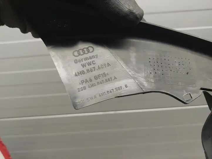 Audi A8 S8 D4 4H (2013 - 2017) 4H0867609A Рамка стекла передней двери — фото 3
