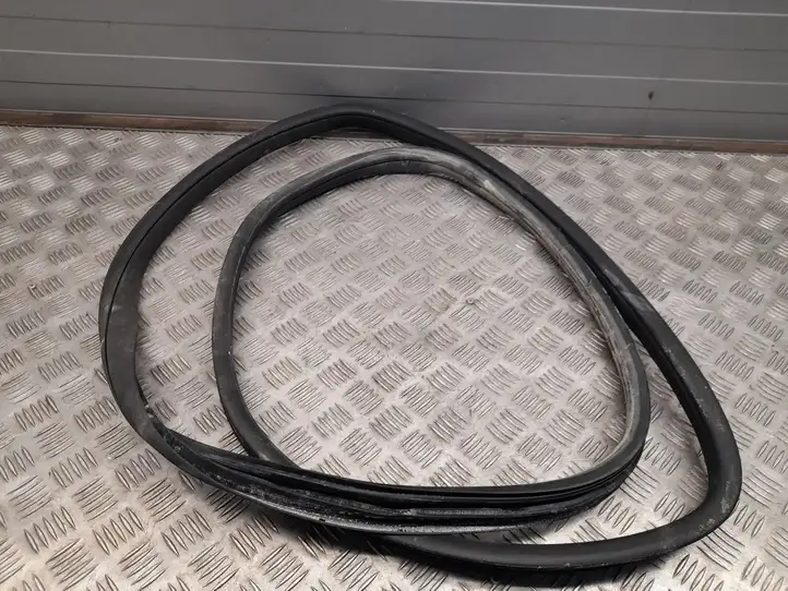Mercedes-Benz GL X166 (2013 - 2019) A1666970251 Уплотнитель кузова — фото 2